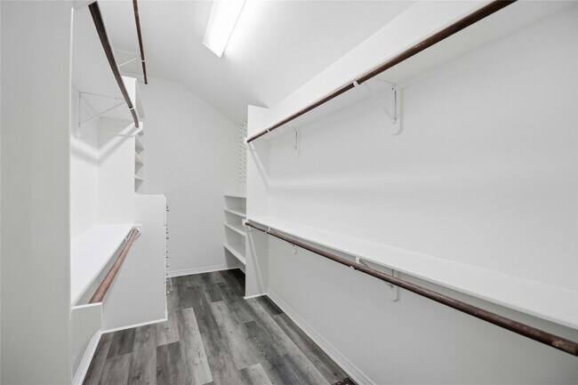 Building Photo - 1511 Baldridge Ln