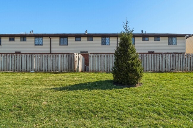 Building Photo - 195 Nottingham Ct