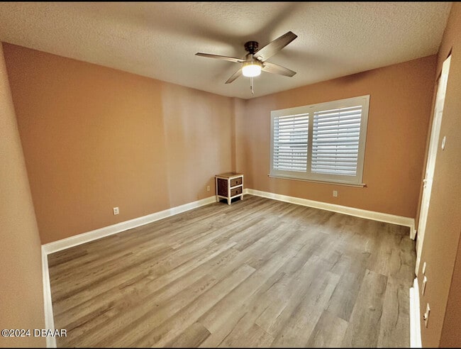 Building Photo - 4670 Links Village Dr