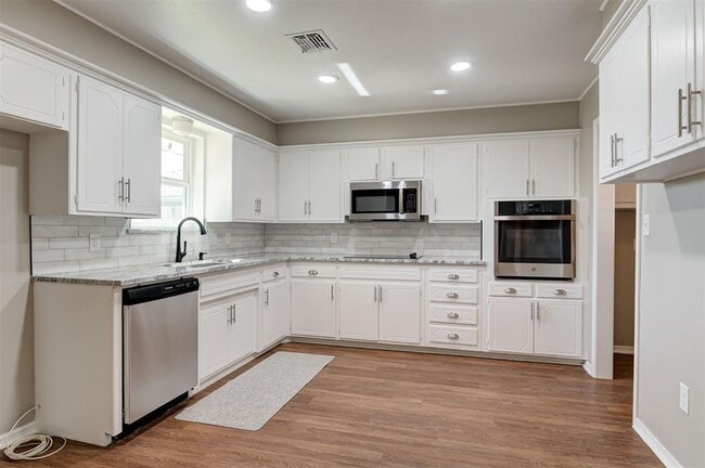 Building Photo - 1508 Carlton Way