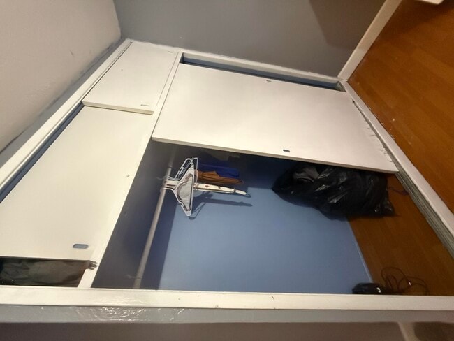 Building Photo - 710 N 66 Terrace