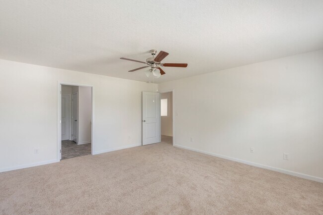 Building Photo - 118 Greystone Way