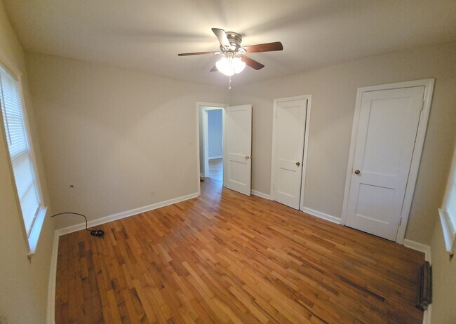 Building Photo - 4438 Harbin St