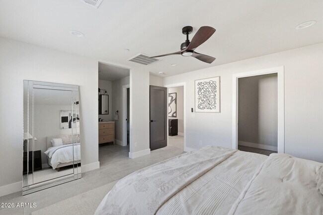 Building Photo - 6420 E Virginia Ave