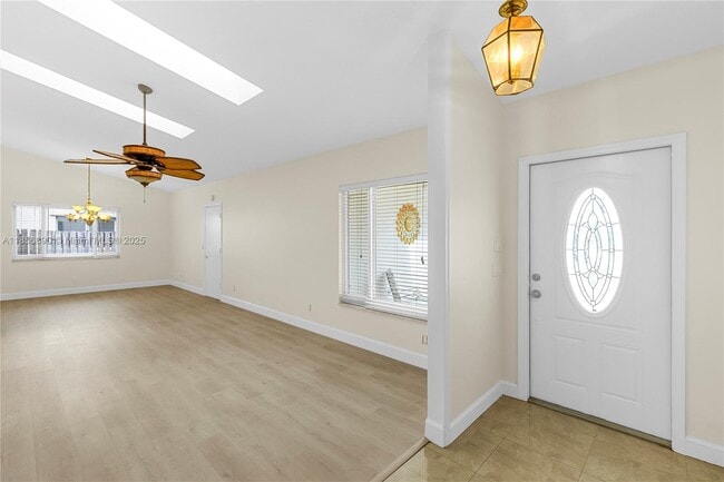 Building Photo - 15800 Surrey Cir
