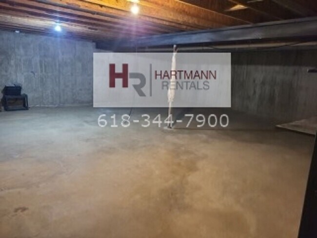 Building Photo - Three Bedroom Two Bath Ranch Home in Troy, IL!