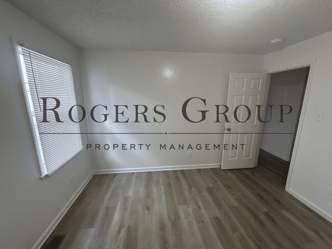 Building Photo - #450 - 611-613 Hicks Mill Rd Duplex