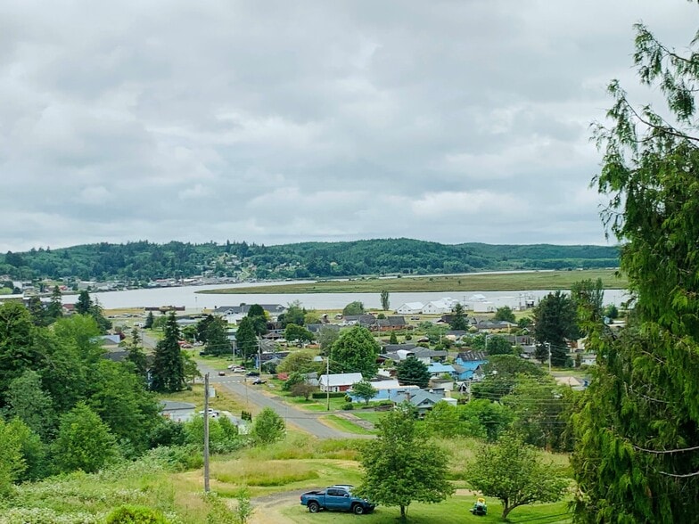 Great views from elevated living. - 827 Water St