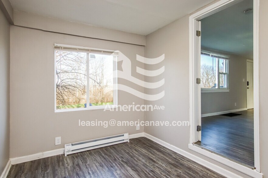 Building Photo - 1709 Campbell Dr