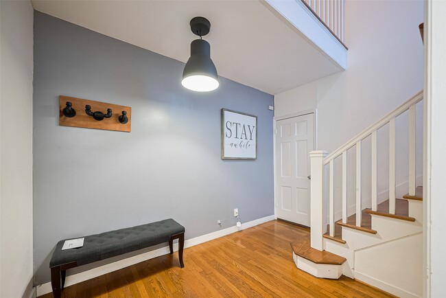 Building Photo - 2163 University Blvd