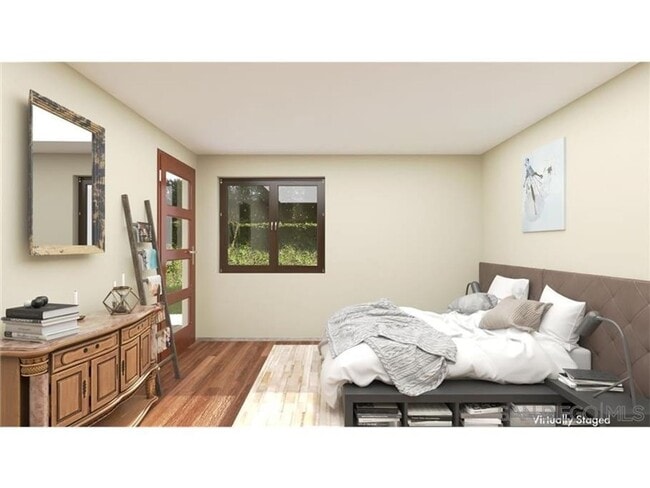 Building Photo - 7865 Golfcrest Dr