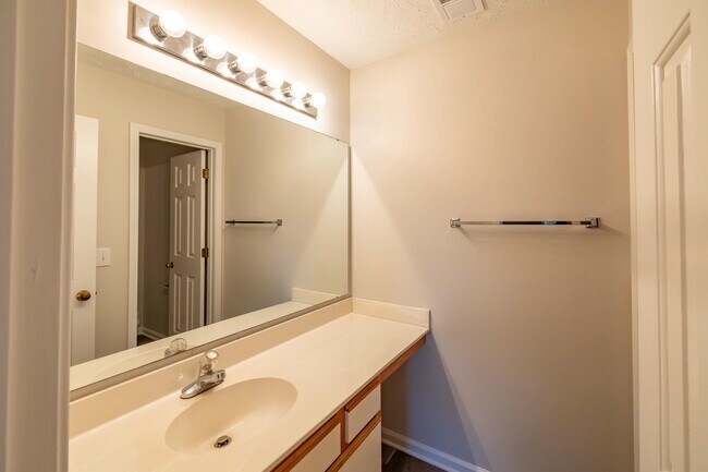 Building Photo - 9550 Dunes Gables Dr