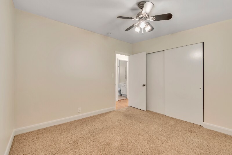 Building Photo - 475 N St E