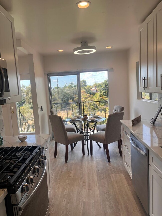 Building Photo - You must see this most amazing Clairemont “penthouse” ever!