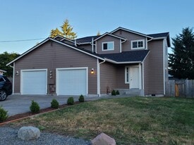 Building Photo - 246 163rd St S