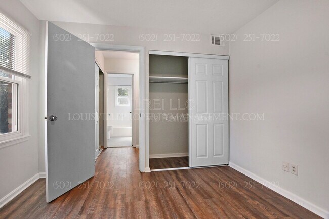 Building Photo - 1716 Bonnyville Blvd