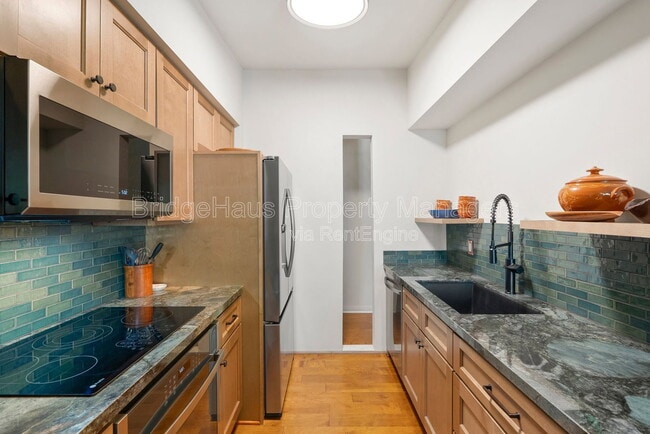Building Photo - 3972 Jackdaw St