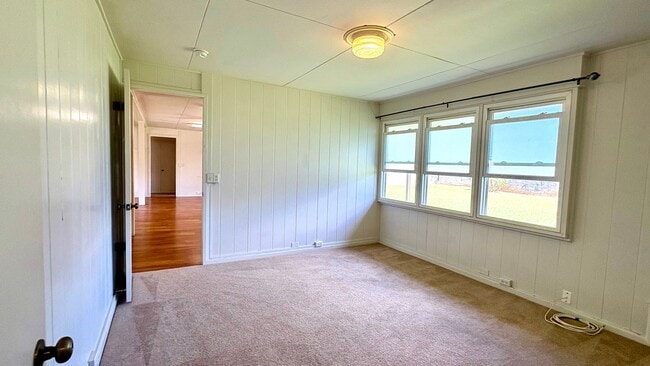 Building Photo - Available Now!! 3 BED/2.5BA + Large Carport, Yard!!