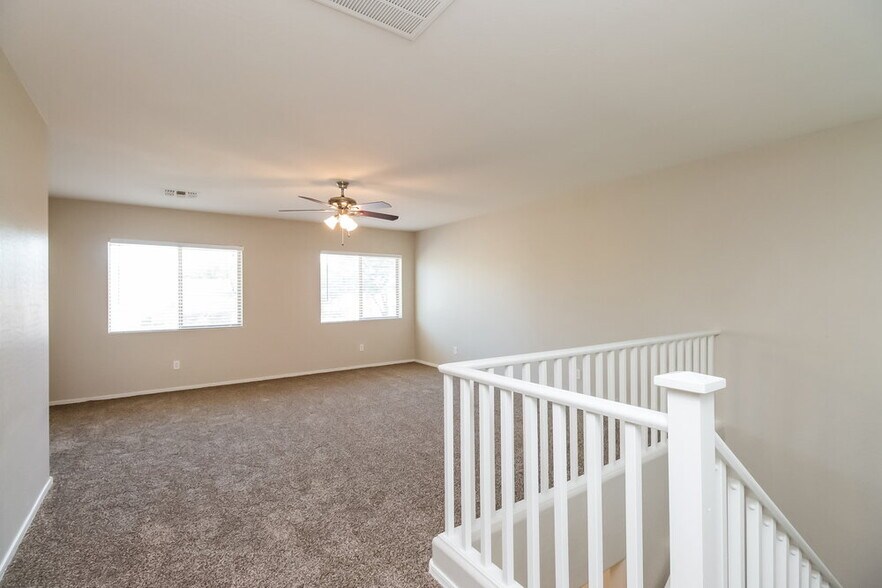 Building Photo - 39245 N Cali Cir