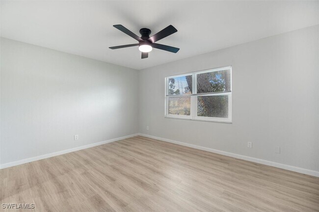 Building Photo - 1346 Beacon Dr