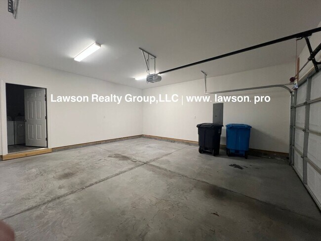 Building Photo - 2337 Martin Ln SW