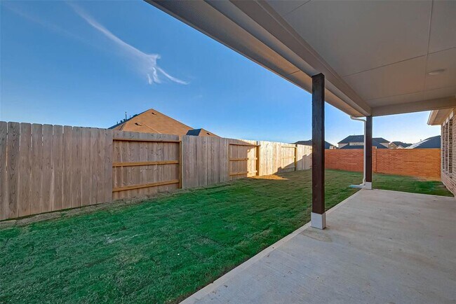 Building Photo - 939 Summer Vlg Wy