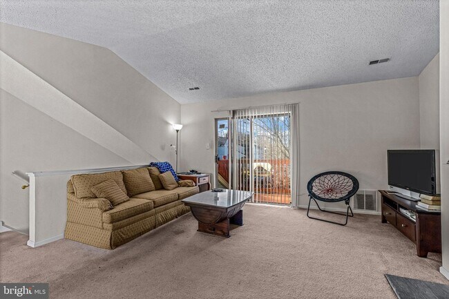 Building Photo - 656 Covington Ct