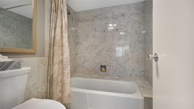 Building Photo - 3900 Galt Ocean Dr