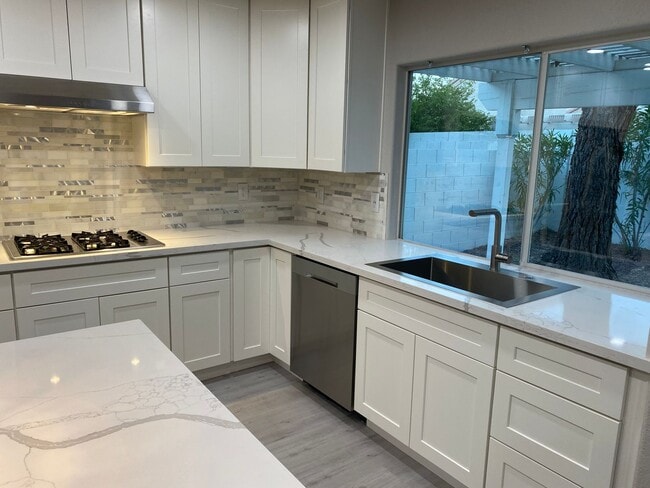 Building Photo - Stunning & REMODELED! 2-Story, 3Bedroom an...