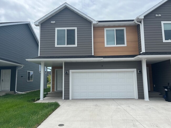 Building Photo - The Wilds Townhomes