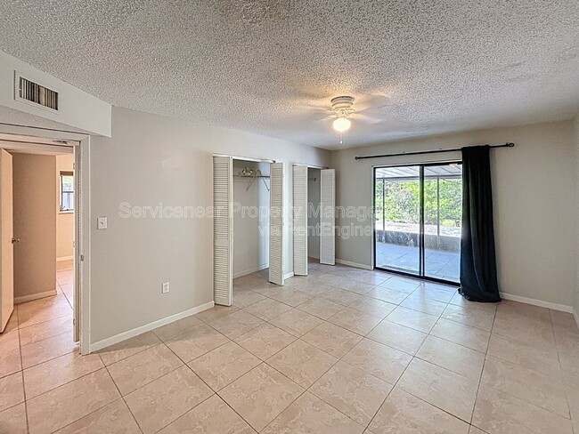 Building Photo - 10597 101st Ave