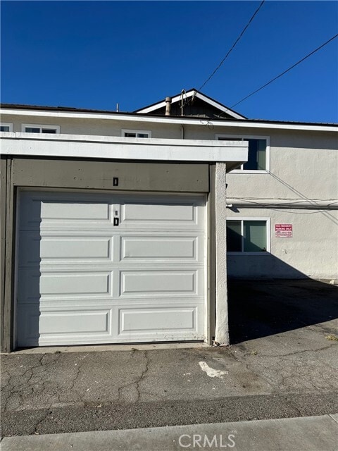 Building Photo - 1033 Mission Dr