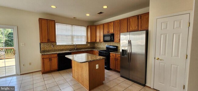 Building Photo - 43660 St Helena Terrace