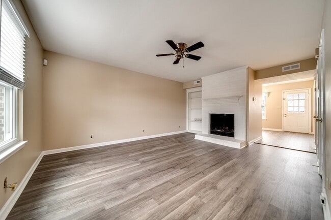 Primary Photo - 219 Edgewood Dr