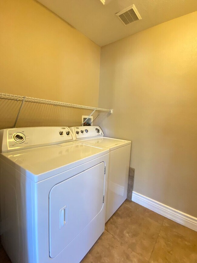 Building Photo - 95 Broken Putter Way