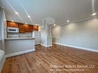 Building Photo - 305 San Juan Dr