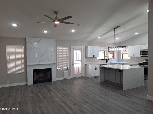 Building Photo - 9074 E Caribbean Ln