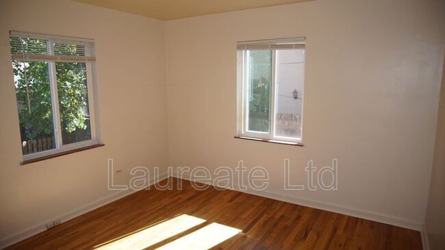 Building Photo - 536 Jackson St