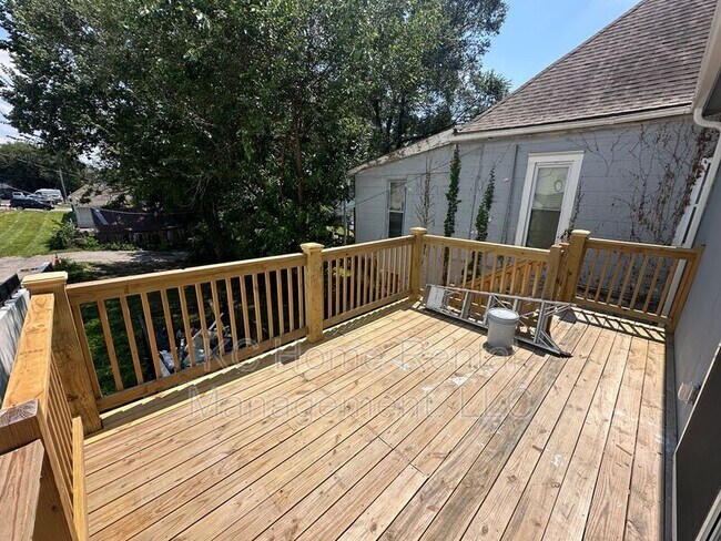 Building Photo - 2311 Jarboe St