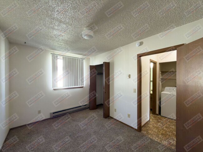 Building Photo - Ealges Nest Apartments