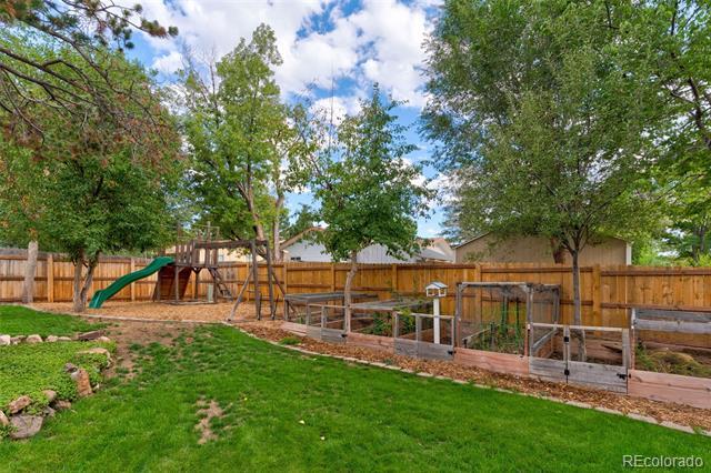Building Photo - 411 Redwood Dr