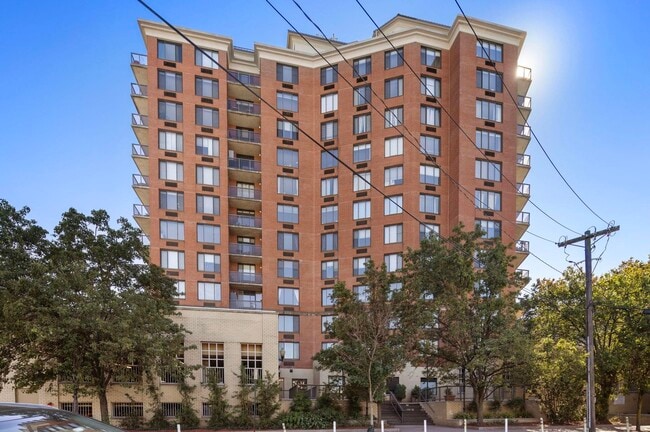 Building Photo - 415 Newark St.