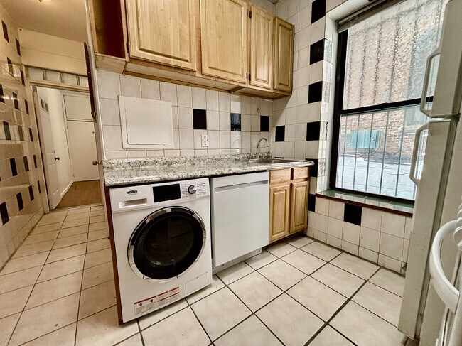 Floorplan - 182 Claremont Avenue