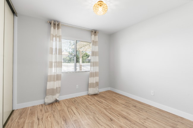 Building Photo - 44884 Marge Pl