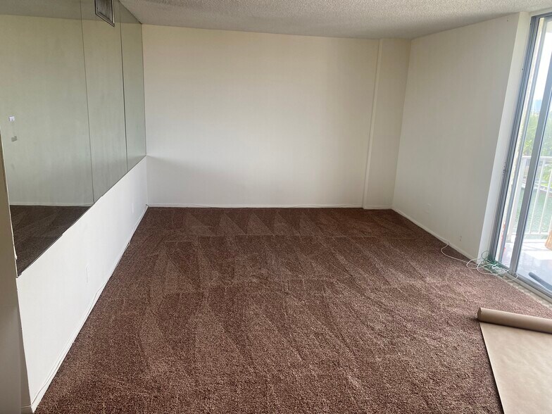 carpet - 1731 SE 15th St