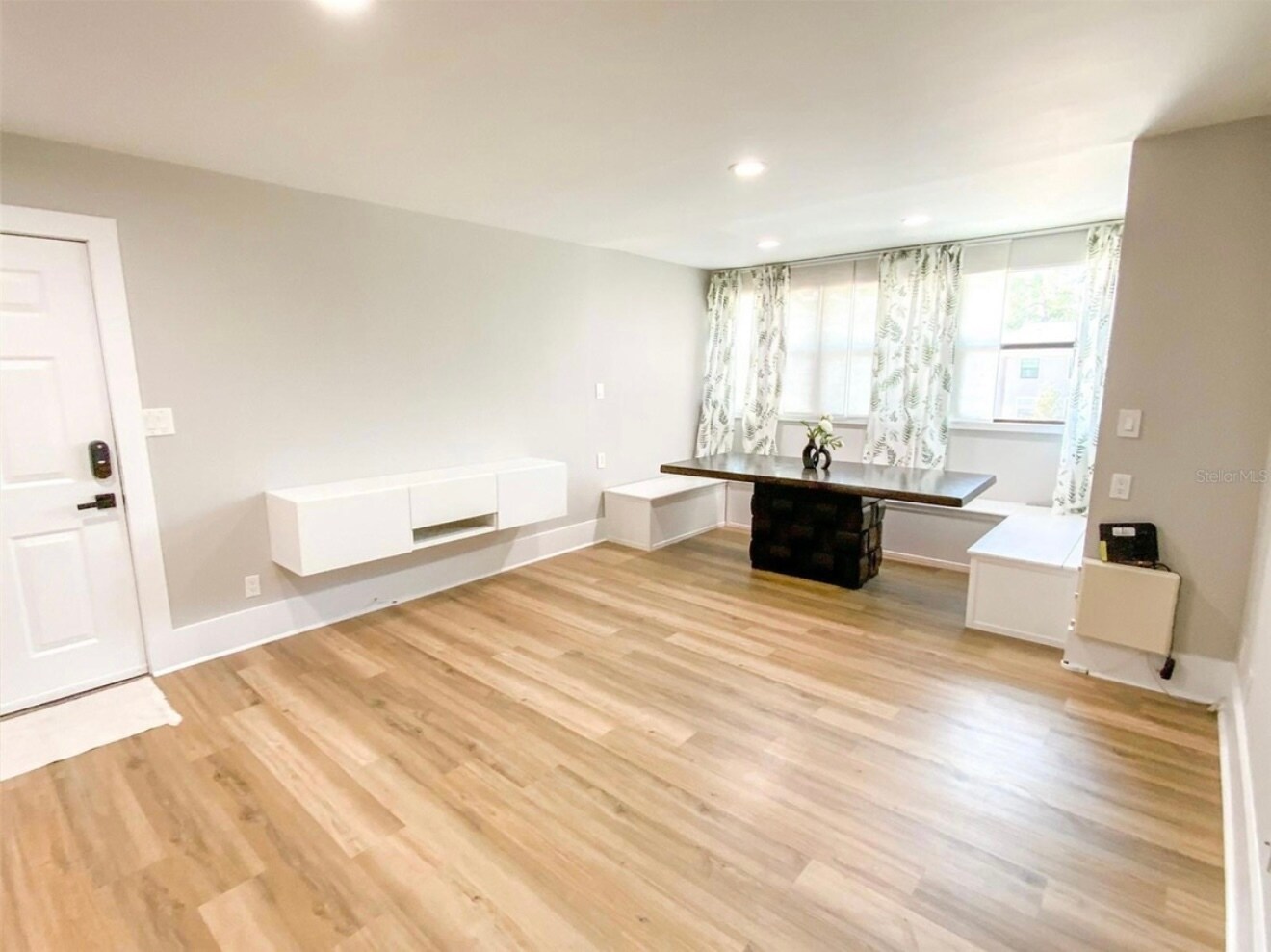 Building Photo - 1400 Gandy Blvd N