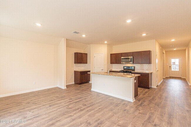 Building Photo - 110 Emerald Star Ln