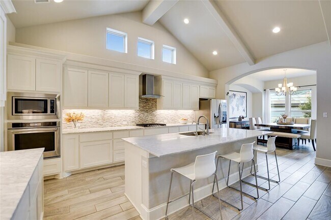 Building Photo - 949 Indian Hawthorne Dr