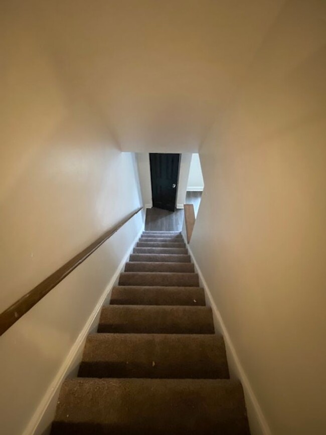 Building Photo - Now Leasing: 3BR Home in Pittsburgh, PA! A...