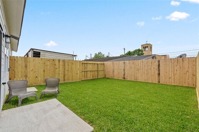 Building Photo - 7228 Avenue B